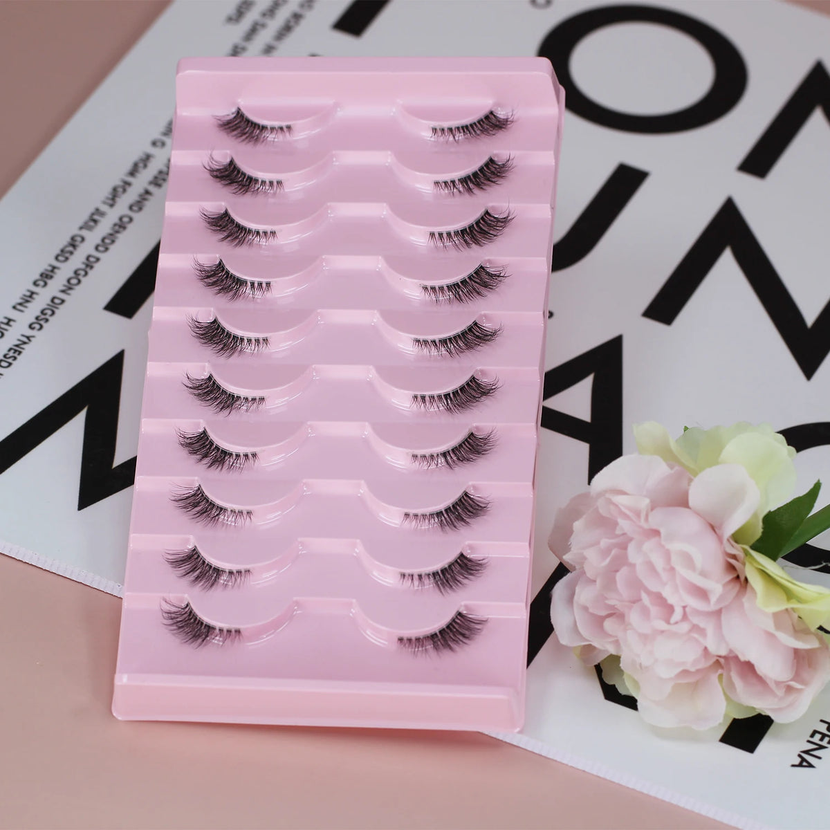 Natural Glam False Eyelashes – Soft & Fluffy Look ✨